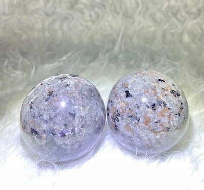 Fluorescent Yooperlite Spheres