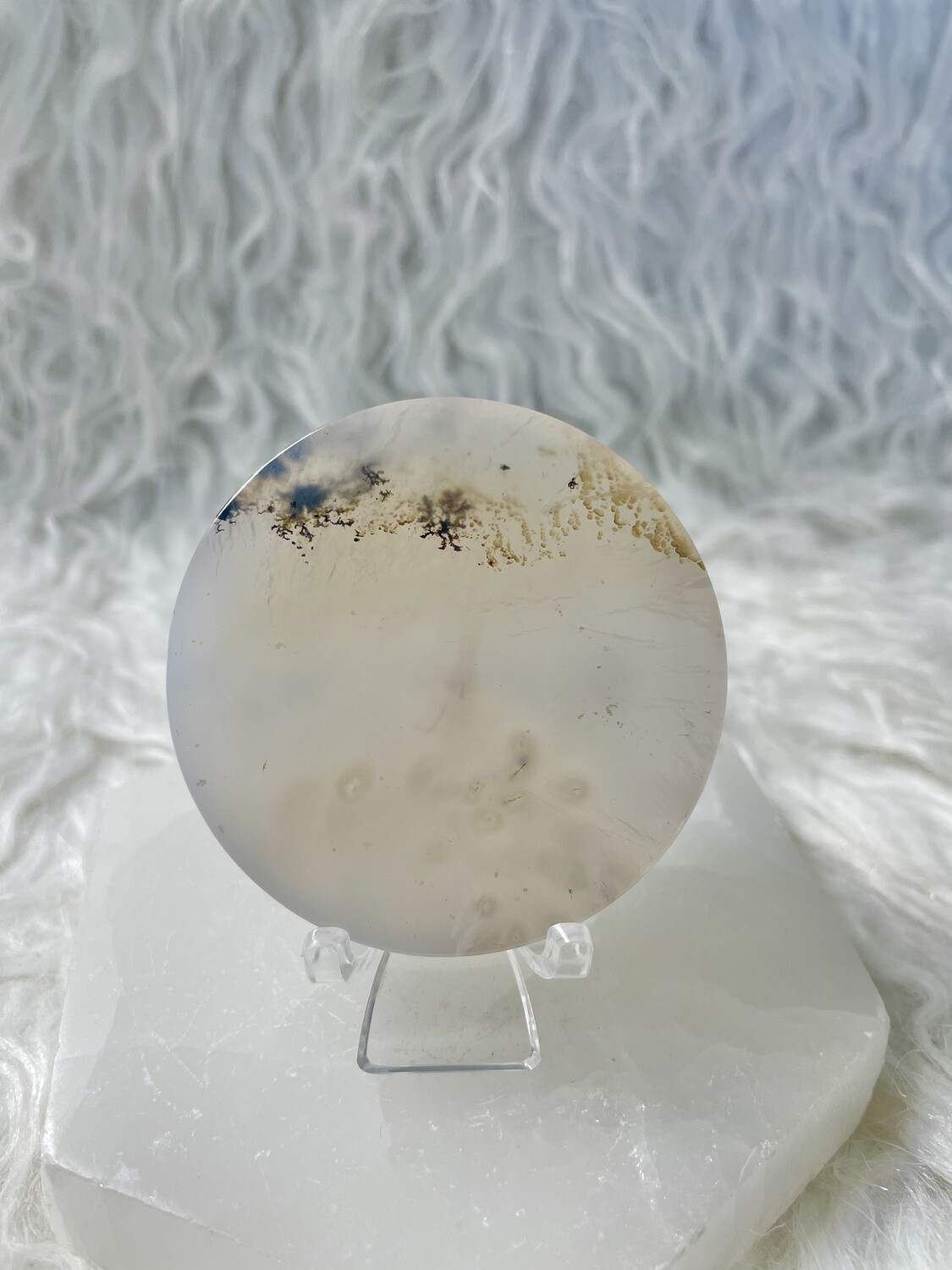 Lonely Earthworm Dendritic Agate Round