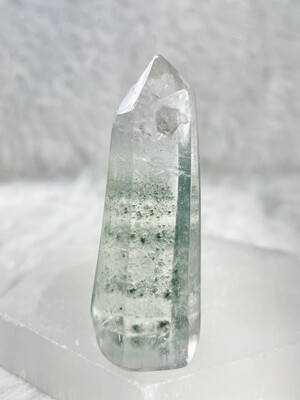 Magnifying Glass Garden Quartz Tower