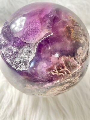 Chaotic Jelly Planet Sphalerite with Fluorite Giant Sphere