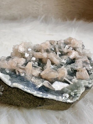 Sugary Blades Pink Diamond Calcite