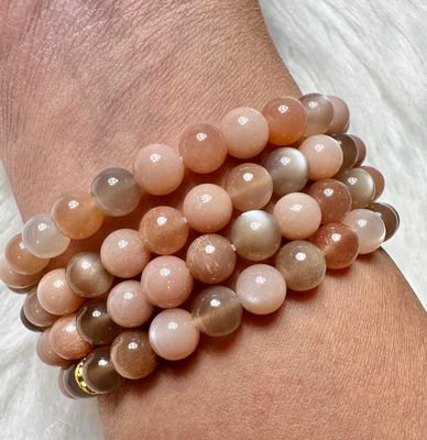Peach Moonstone Bracelet with 14k Gold Clam Shells
