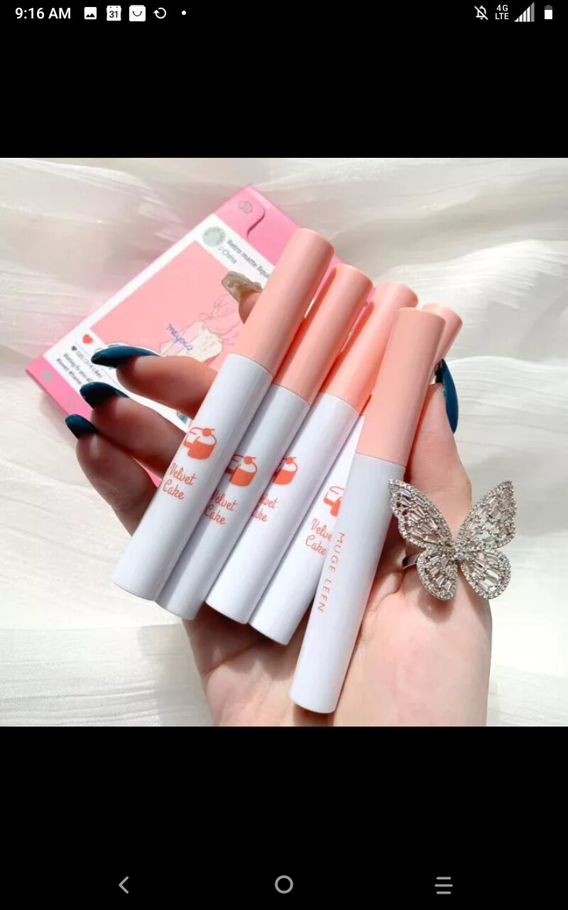 Lipgloss cigarette