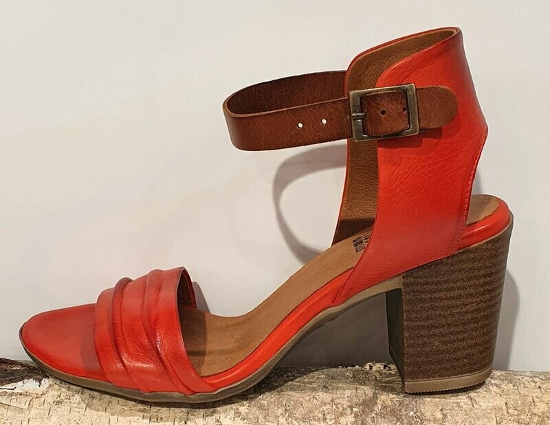 MizMooz Sommerschuh in Rot MizMooz Sommerschuh in Rot