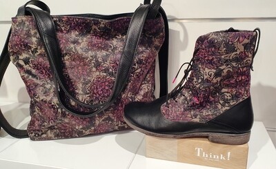 Think Boot mit floralem Muster