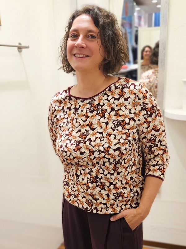 Miranda Merra Shirt mit Gummizug Miranda Merra Shirt mit Gummizug "Flower" braun