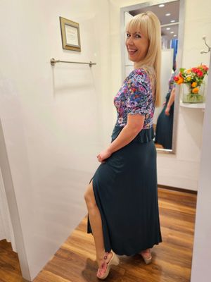 Miranda Merra langes Kleid "Frühlingsgruß" bunt geblümt/grün