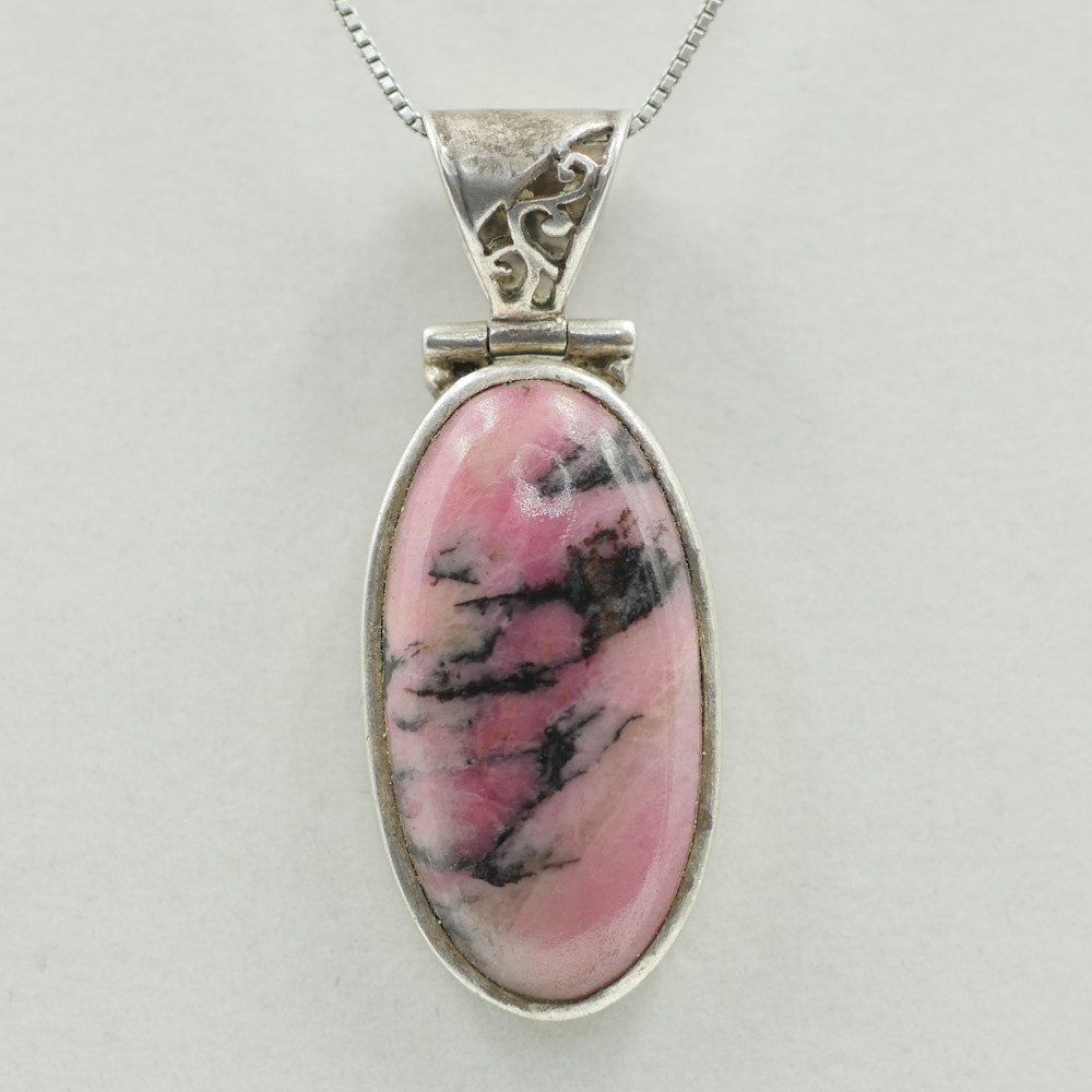 Rhodonite Oval Pendant Rhodonite Oval Pendant