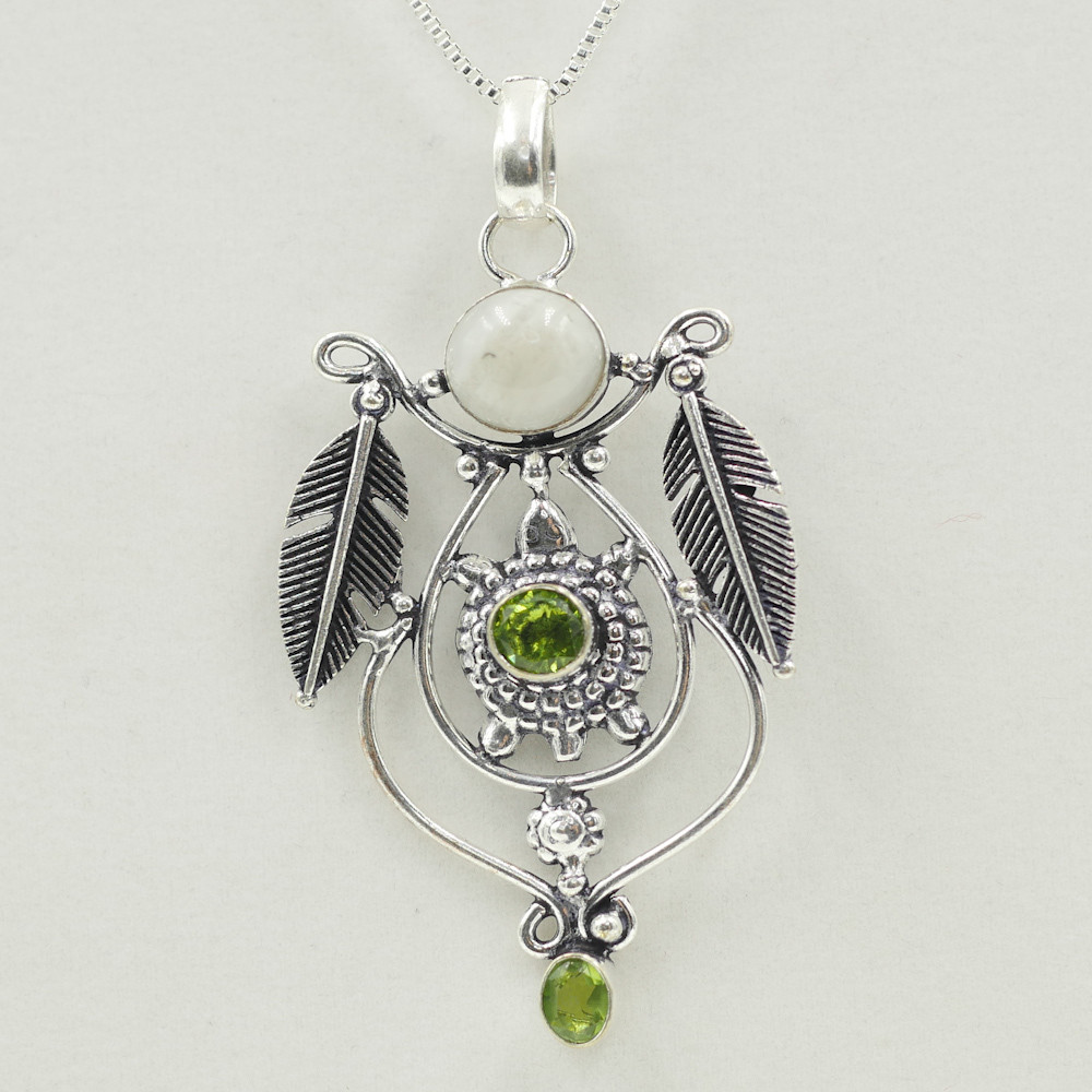 Peridot and Moon Stone Indian Turtle Pendant Peridot and Moon Stone Indian Turtle Pendant