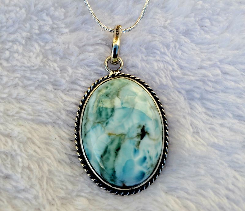 Larimar Oval