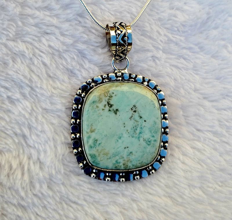 Larimar Solid Square