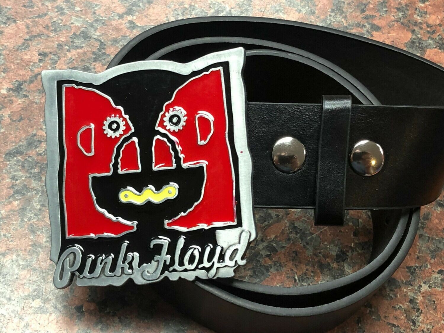 Pink Floyd logo buckle with belt