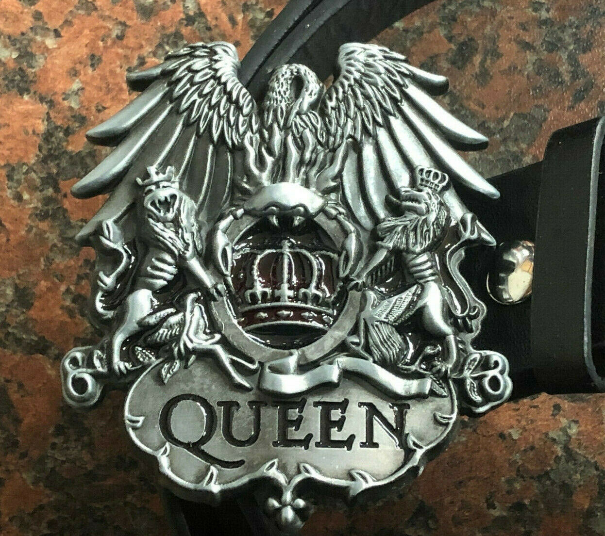 QUEEN Logo Buckle with belt