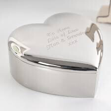 Metal Heart Shaped Trinket Gift Box