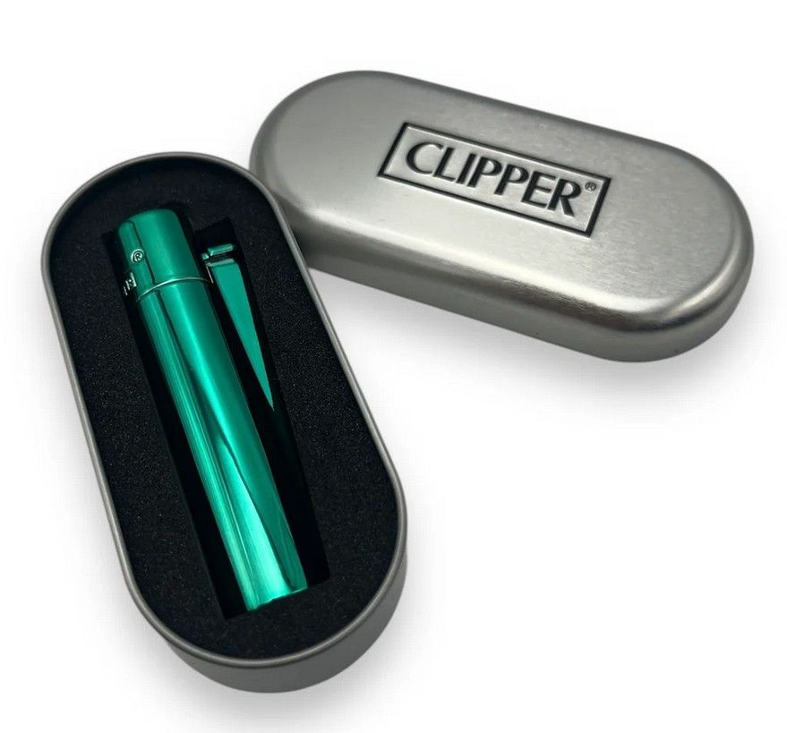 Shiny Green Metal Clipper Lighter In Gift Tin