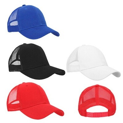 Gorra de poliéster con malla. 
SUN