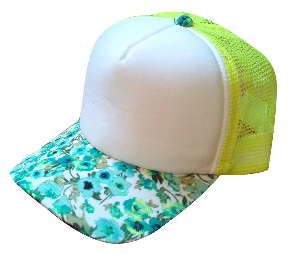 Gorra de malla amarilla neón, frente blanco y visera floreada