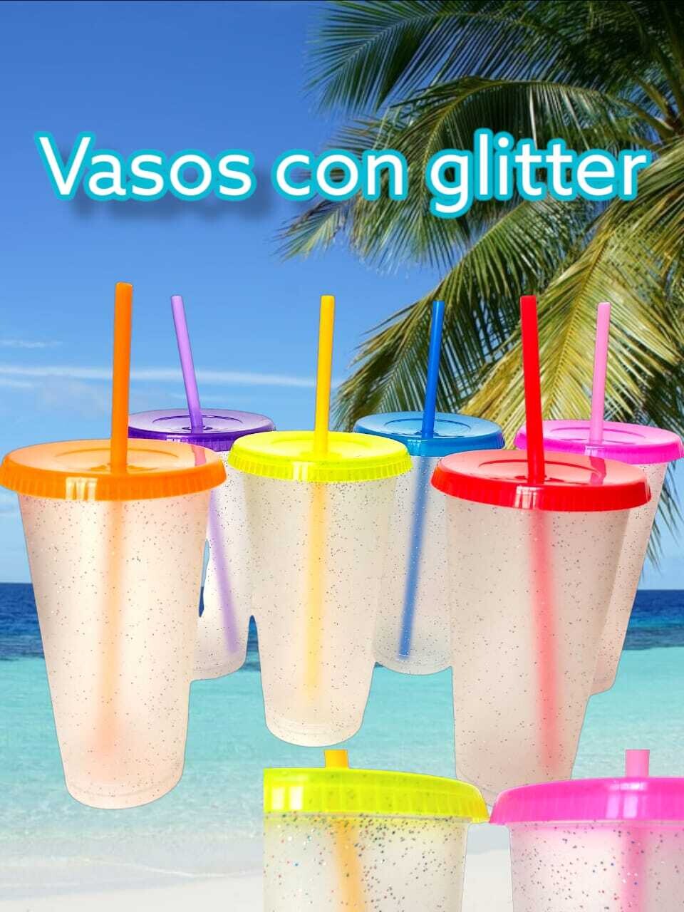 Vaso Colors con popote y tapa. Con glitter