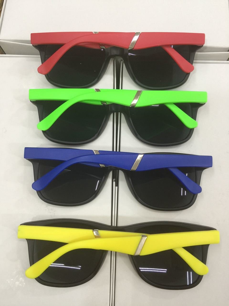Lentes (Paq. 12 piezas)