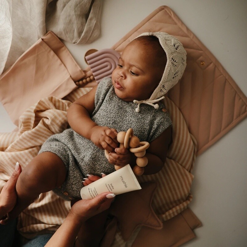 Mushie Swaddle Natural Stripes