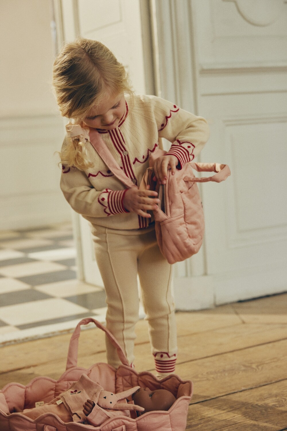 Doll Lift Mahogany Rose