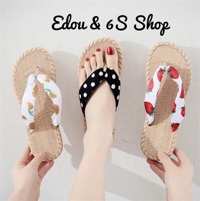 Non-Slip Sandals With Flat Bottoms