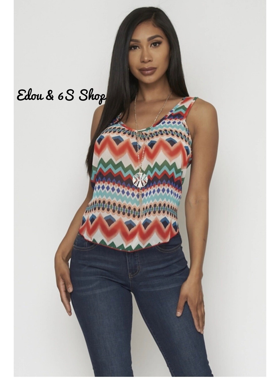 Sleeveless tops with necklace