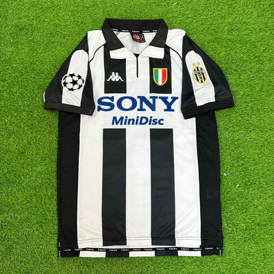 Juventus Home 97/98