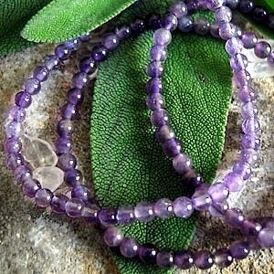 Amethyst Edelsteinarmband 4/6 mm Perlen