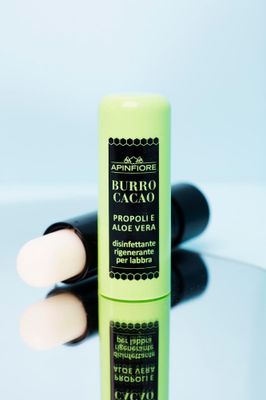 ?Apinfiore ? Kakaobutter Propolis und Aloe Vera – Regenerierendes Desinfektionsmittel ?Apinfiore ? Kakaobutter Propolis und Aloe Vera – Regenerierendes Desinfektionsmittel