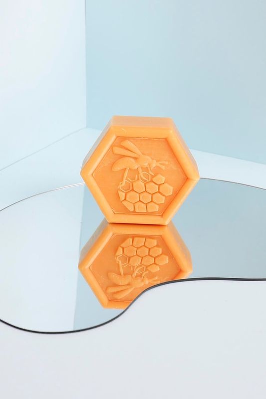 Pflanzenseife mit Bienenwachs