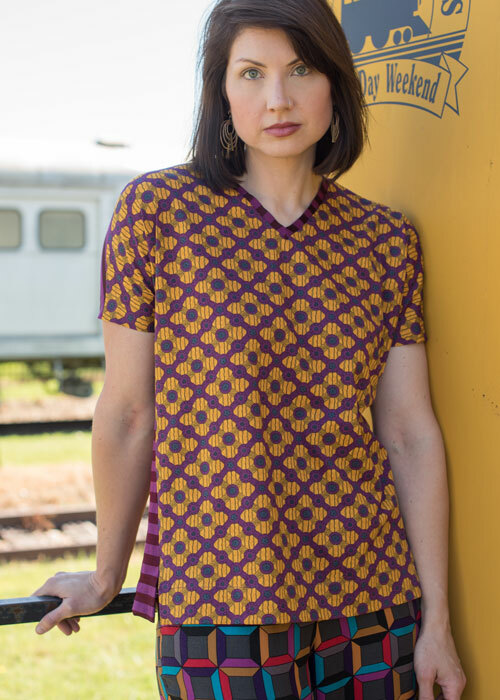 The V-Neck Noto Tee The V-Neck Noto Tee