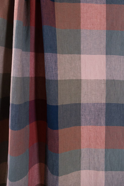 Medium-Weight Linen - Navy &amp; Rose Plaid