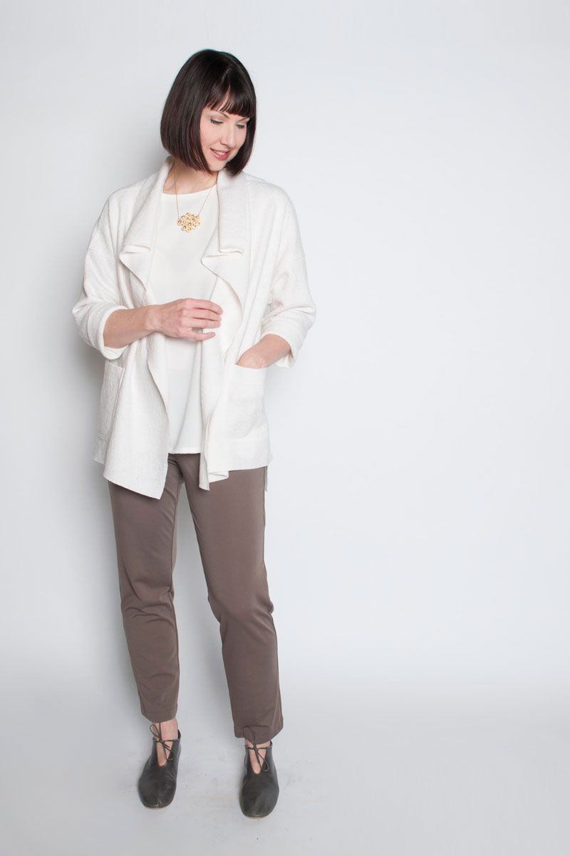 The Flatiron Jacket made in white boucle fabric paired with the MixIt Tank and the Pencil Pants. 