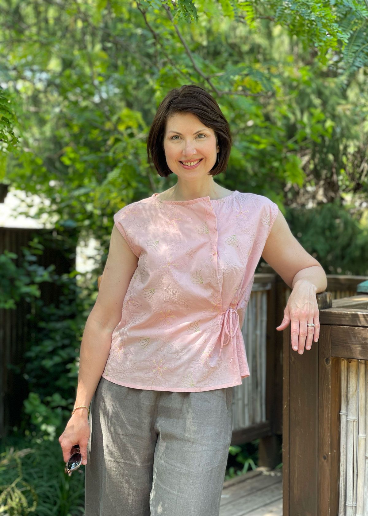 The Gardenia blouse in a lightweight cotton fabric. The Gardenia blouse in a lightweight cotton fabric.