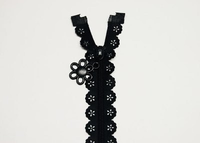 Lace 24" Zipper: Black ZLE22