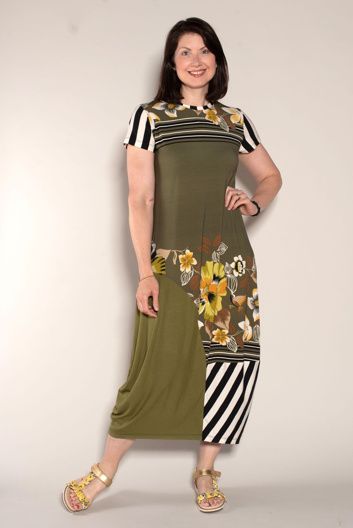 The Edgewater Dressed made with a combination of solid and print jersey knit fabric. 