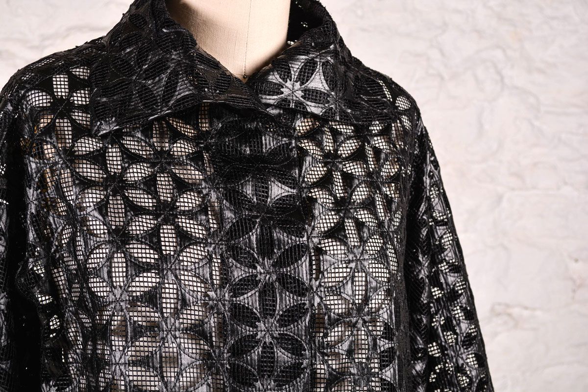 Front placket and collar of the Era Jacket. 