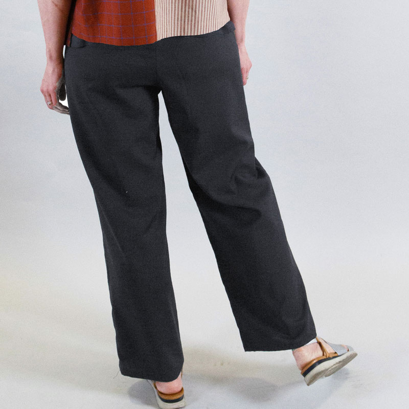 Back view of the Elle Pants made in dark chambray fabric. Back view of the Elle Pants made in dark chambray fabric.