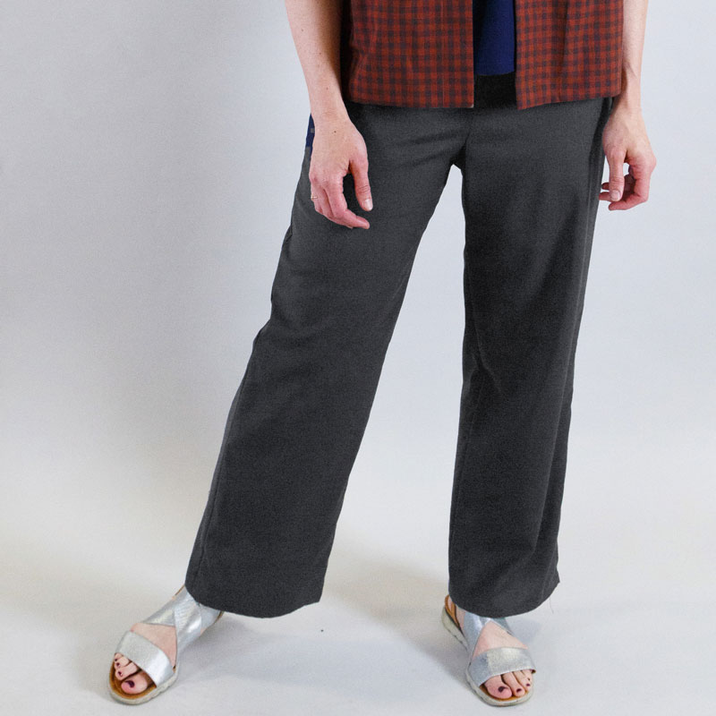 The Elle Pants made in dark chambray fabric. The Elle Pants made in dark chambray fabric.