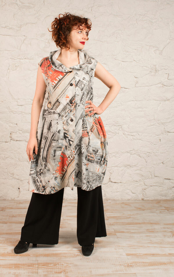 The Fillmore Duster made in a linen print fabric. The Fillmore Duster made in a linen print fabric.