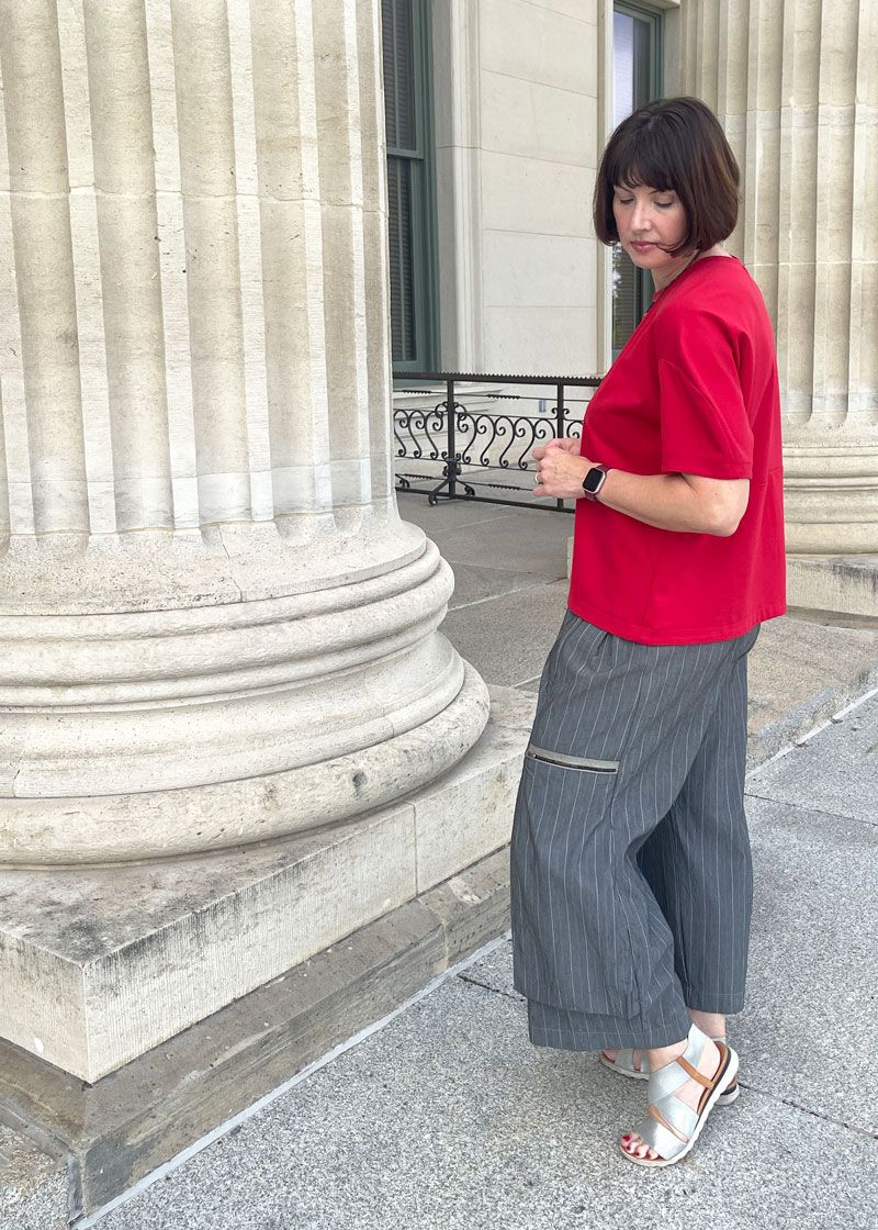 The Contour Top made in a lightweight Ponté knit fabric, worn with the Trio Pants. 