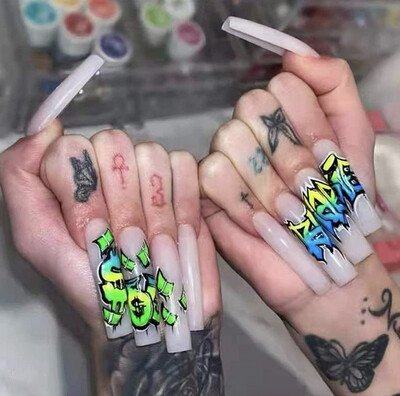 Graffiti Diva Press On Nails