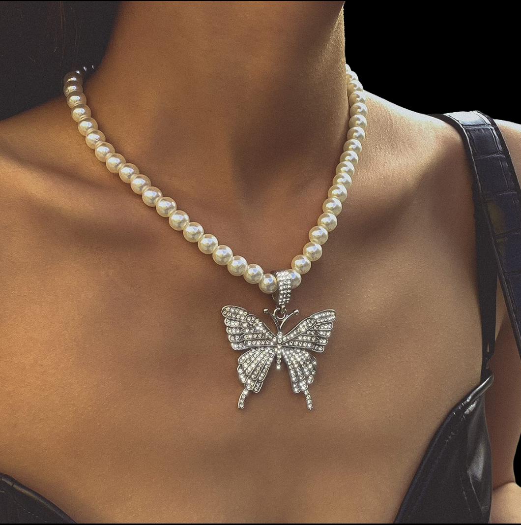 Dainty Diva Pearl Butterfly Necklace