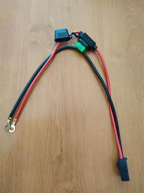Porte fusible noir avec fusible après 2020 Porte fusible noir avec fusible après 2020