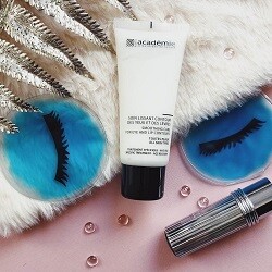 EYES, LIPS &amp; NECK