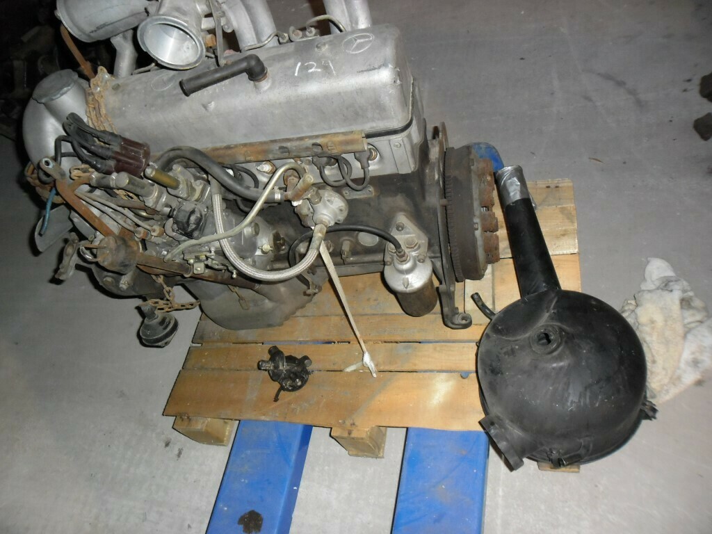 220 SE Ponton motor 220 SE Ponton motor