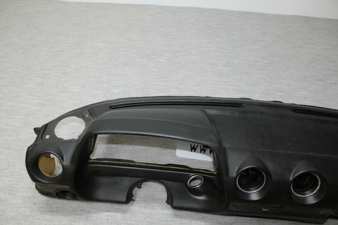 Coupe dashboard  W123