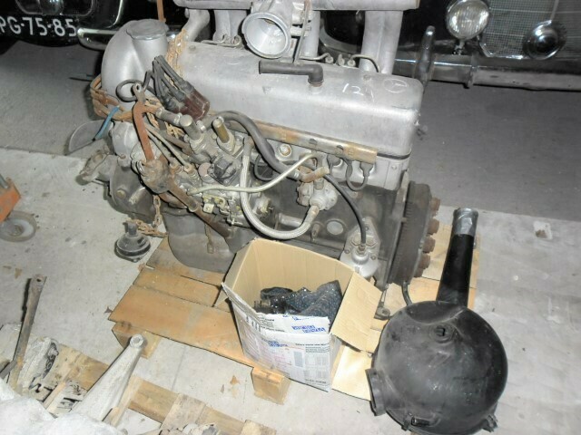 220 SE Ponton motor 220 SE Ponton motor