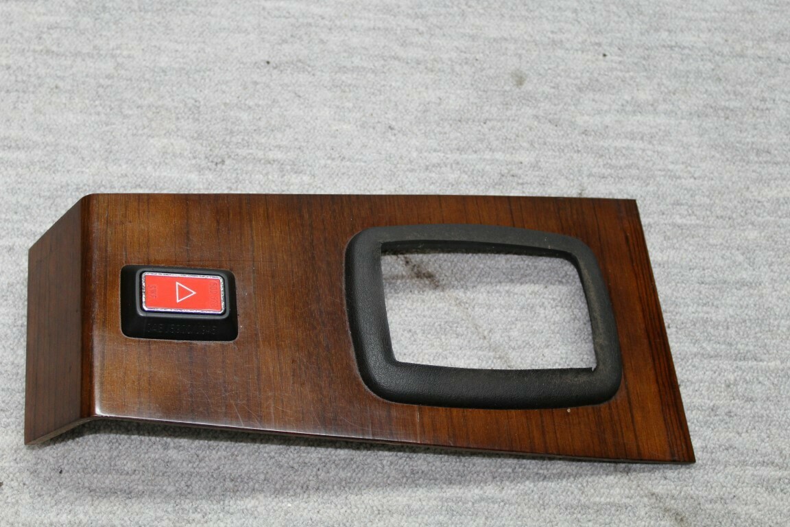 Middenconsole automaat met alarmschakelaar W123